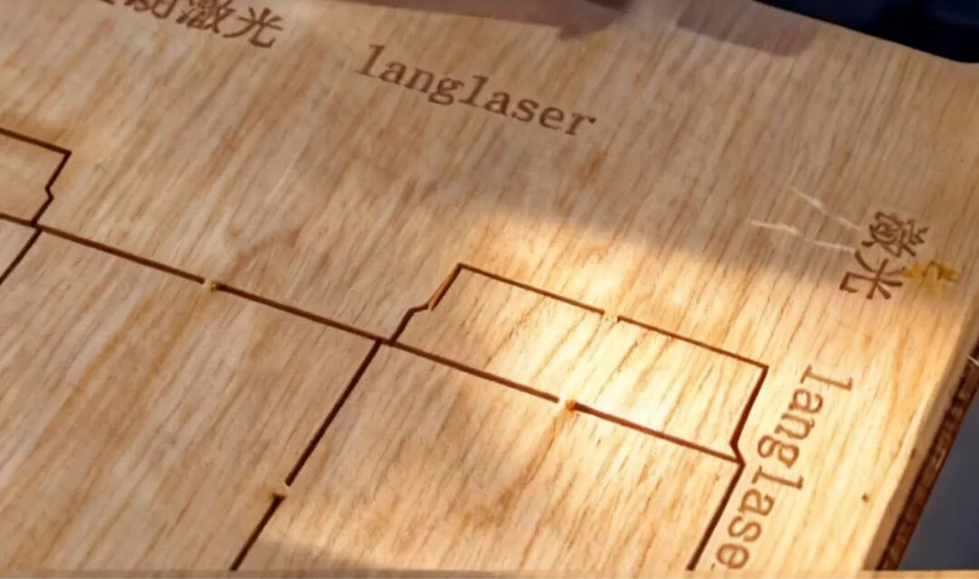 สำรวจศักยภาพอันไร้ขอบเขตของระบบแม่พิมพ์มีดเลเซอร์！